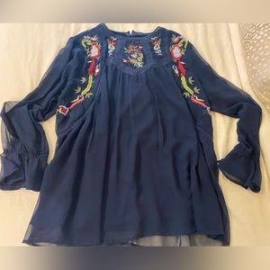 Alger’s state/a beautiful soul embroidered top